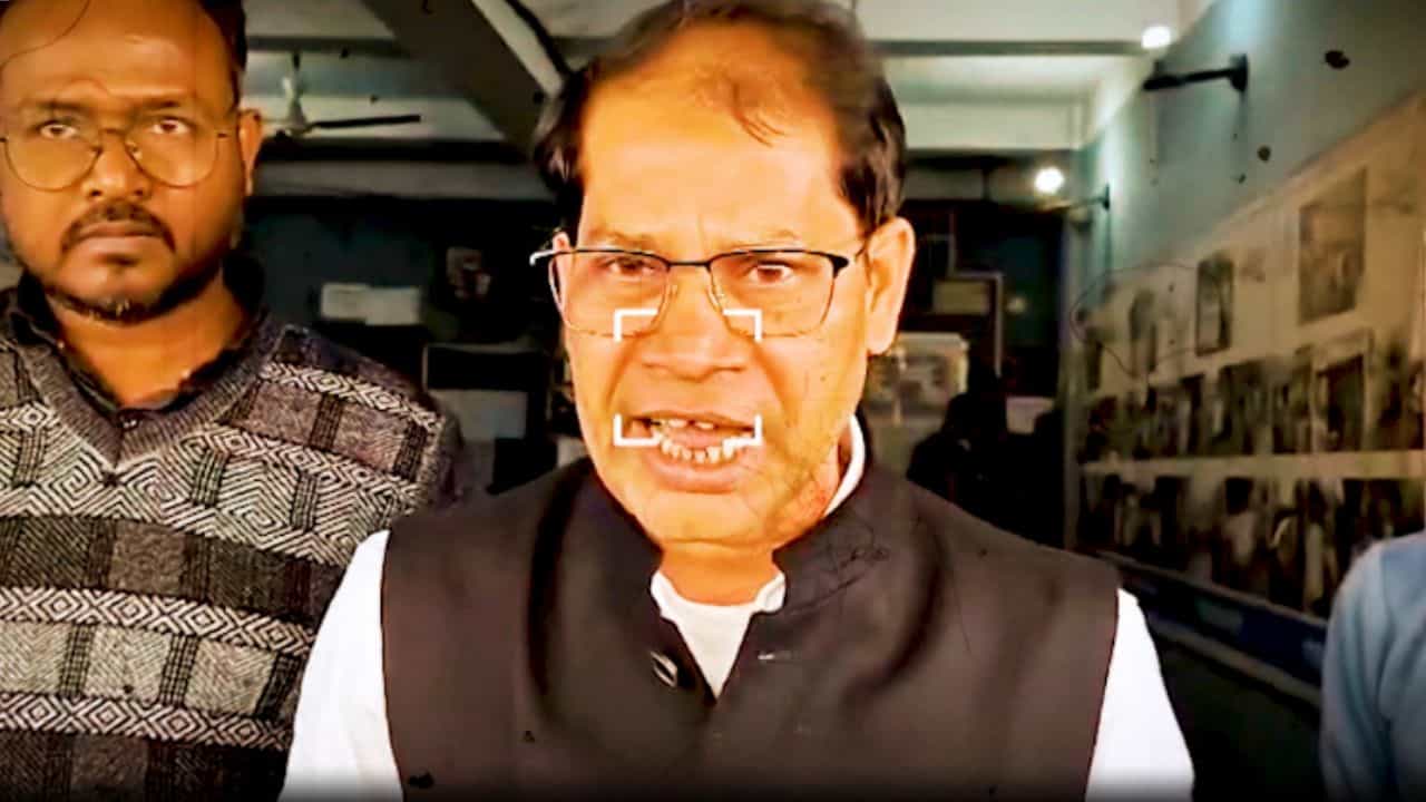 Manirul Islam: ডেডলাইনের পর ২০ ঘণ্টা পেরিয়ে গেলেও FIR হল না মনিরুল ইসলামের বিরুদ্ধে Manirul Islam: ডেডলাইনের পর ২০ ঘণ্টা পেরিয়ে গেলেও FIR হল না মনিরুল ইসলামের বিরুদ্ধে