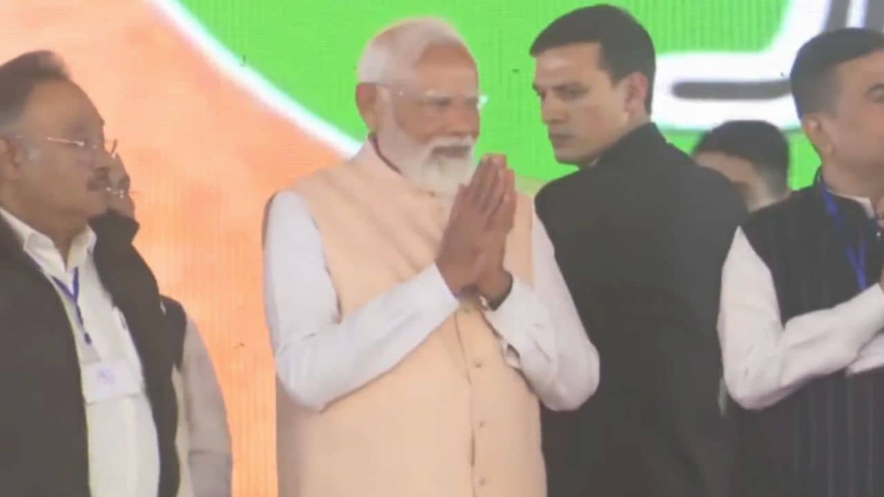 Narendra Modi in Malda: অনেক জায়গায় তো ভাষাই বদলে যাচ্ছে, বাংলায় বড় দাবি প্রধানমন্ত্রীর