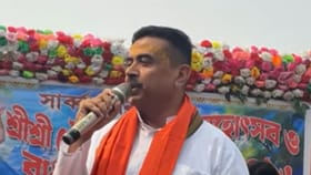 প্রেস কনফারেন্সের মাঝে হঠাৎ গান গেয়ে উঠলেন শুভেন্দু