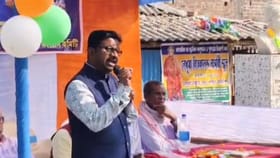 'বিজেপির পতাকা বাঁধলে ছবি তুলে রাখতে হবে', নিদান তৃণমূল নেতার