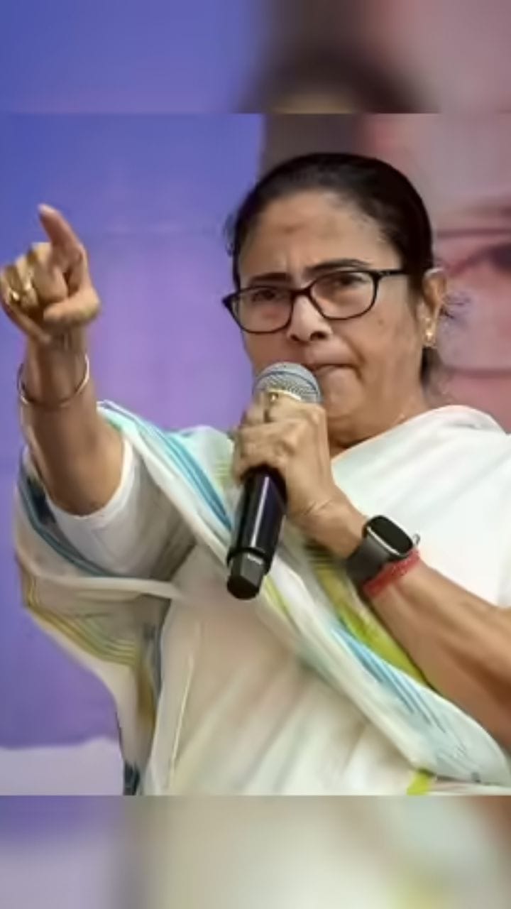 দিল্লি যাচ্ছেন মমতা, সঙ্গে কারা যাচ্ছেন?