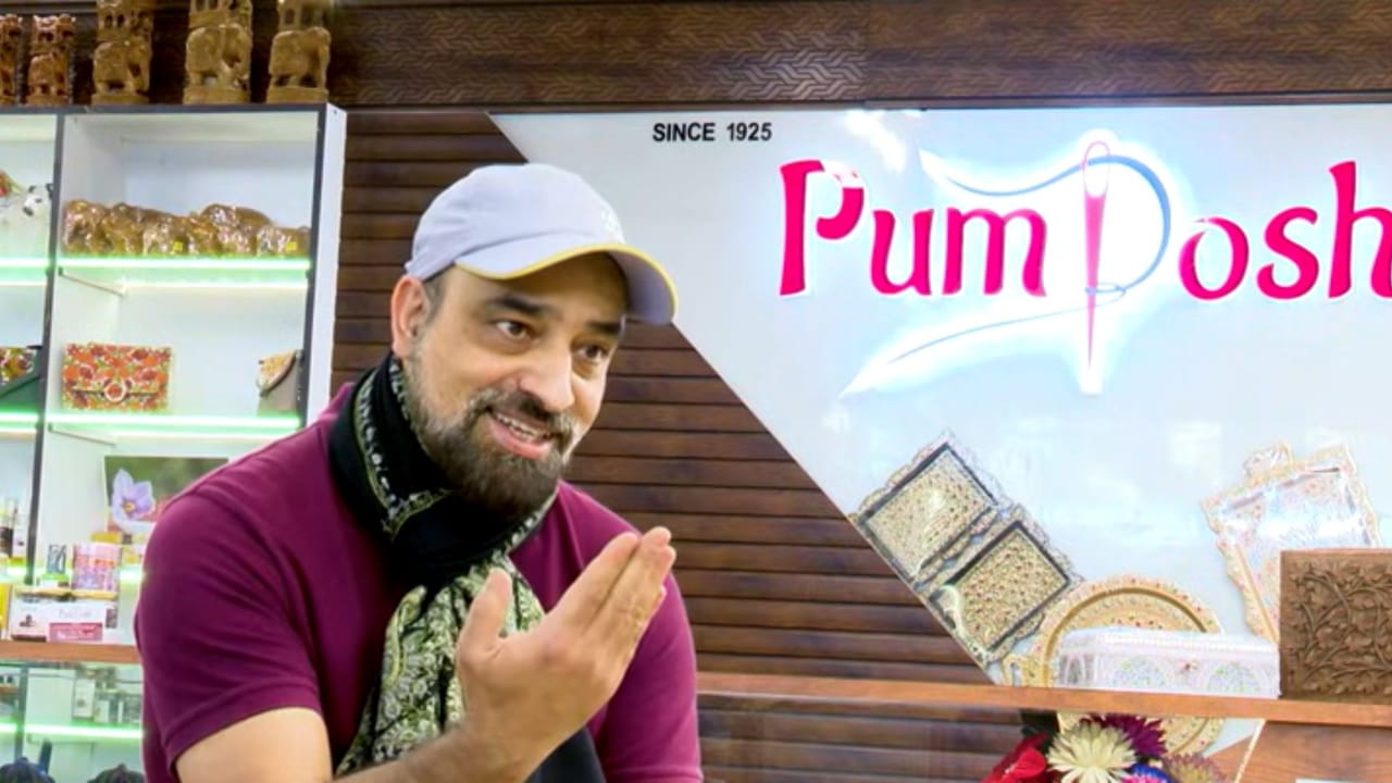 পামপোশের পশমিনা ম্যাজিক, সুতোর নক্সায় গাঁথা কাশ্মীরের রূপকথা পামপোশের পশমিনা ম্যাজিক, সুতোর নক্সায় গাঁথা কাশ্মীরের রূপকথা