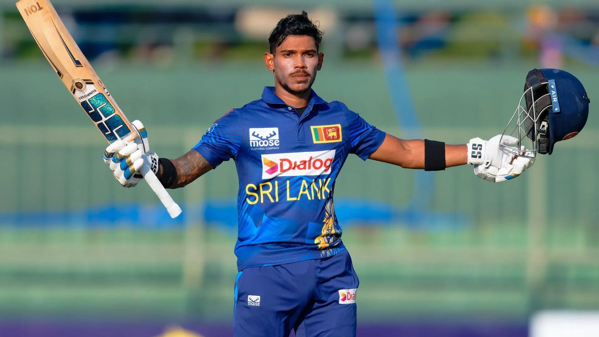 পাথুম নিসানকা – শ্রীলঙ্কার ব্যাটিংকে নেতৃত্ব দিতে পারেন এবং ম্যাচ জয়ের জন্য বড় ইনিংস খেলতে সক্ষম। তিনি দলের হয়ে সব ফরম্যাটে ওপেনিং ব্যাটার হিসেবে খেলেন। তিনি ২০২১ সালে অভিষেকের পর থেকে শ্রীলঙ্কার টপ অর্ডারের অন্যতম নির্ভরযোগ্য ব্যাটার।