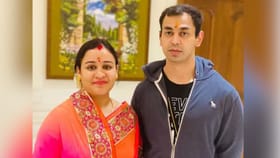 'পরিবার ছারখার করে দিচ্ছে', বিবাহ বিচ্ছেদের ঘোষণা মুলায়মের ছোট পুত্রের