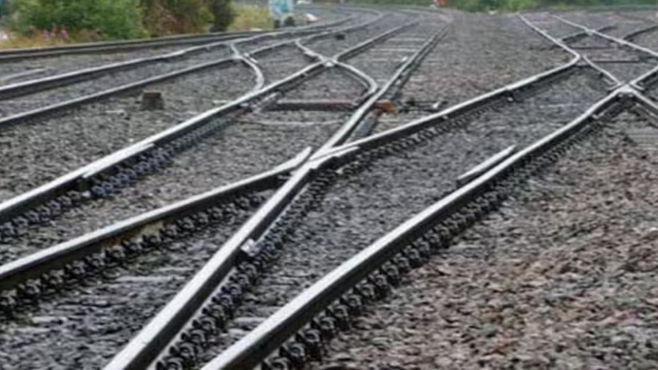 Indian New Rail Line: বনগাঁ, রানাঘাট সহ আরও এই ২ জায়গায় বসবে ট্র্যাক, তৈরি হবে সেতুও, বড় ঘোষণা করল রেল Indian New Rail Line: বনগাঁ, রানাঘাট সহ আরও এই ২ জায়গায় বসবে ট্র্যাক, তৈরি হবে সেতুও, বড় ঘোষণা করল রেল