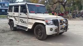 ওড়নাটা ঝুলছে সিলিং থেকে, মা-মেয়ের অবস্থা দেখে হতবাক প্রতিবেশীরা