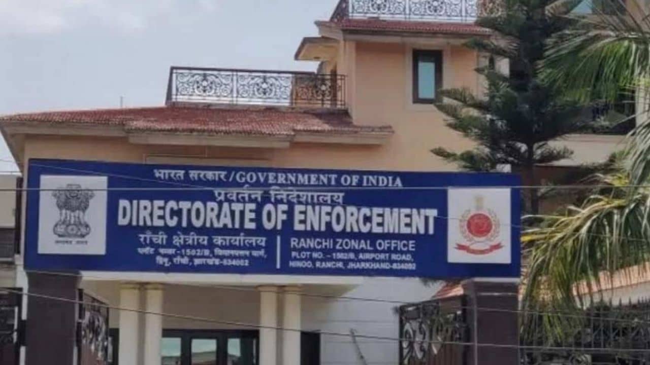 ED vs Police: বাংলার জল গড়াল রাঁচিতেও! অভিযুক্তকে মারধরের ঘটনায় যুযুধান ইডি-পুলিশ