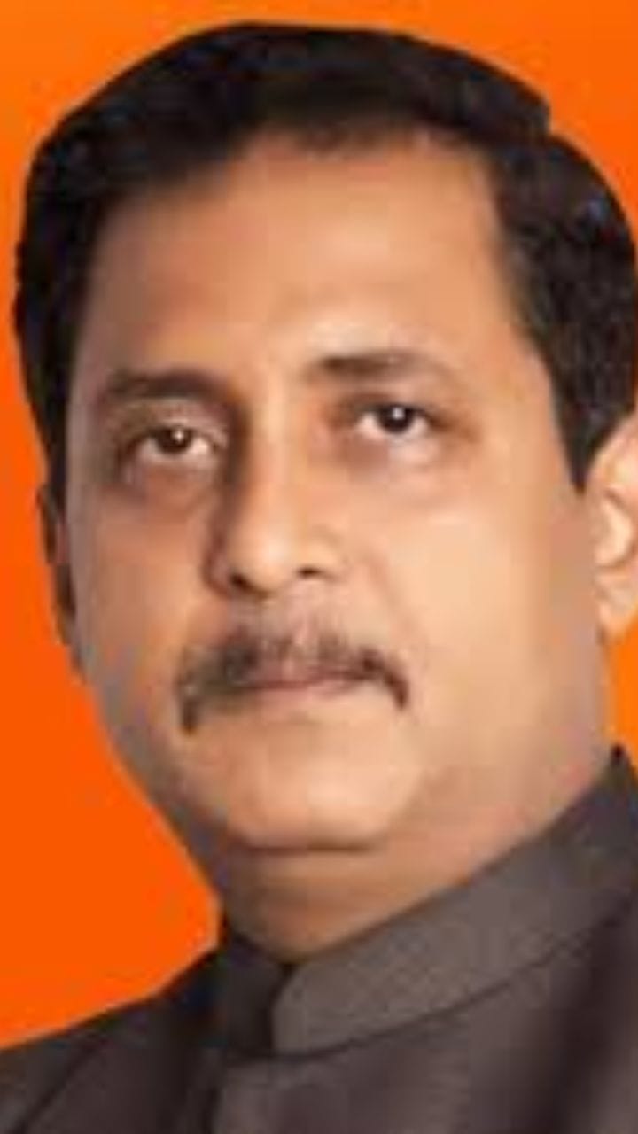 'তৃণমূলের একদল খেয়ে কুমড়োর মতো হয়ে আছে'