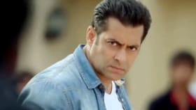 'দাবাং' পরিচালকের বিরুদ্ধে মানহানি মামলা সলমনের!