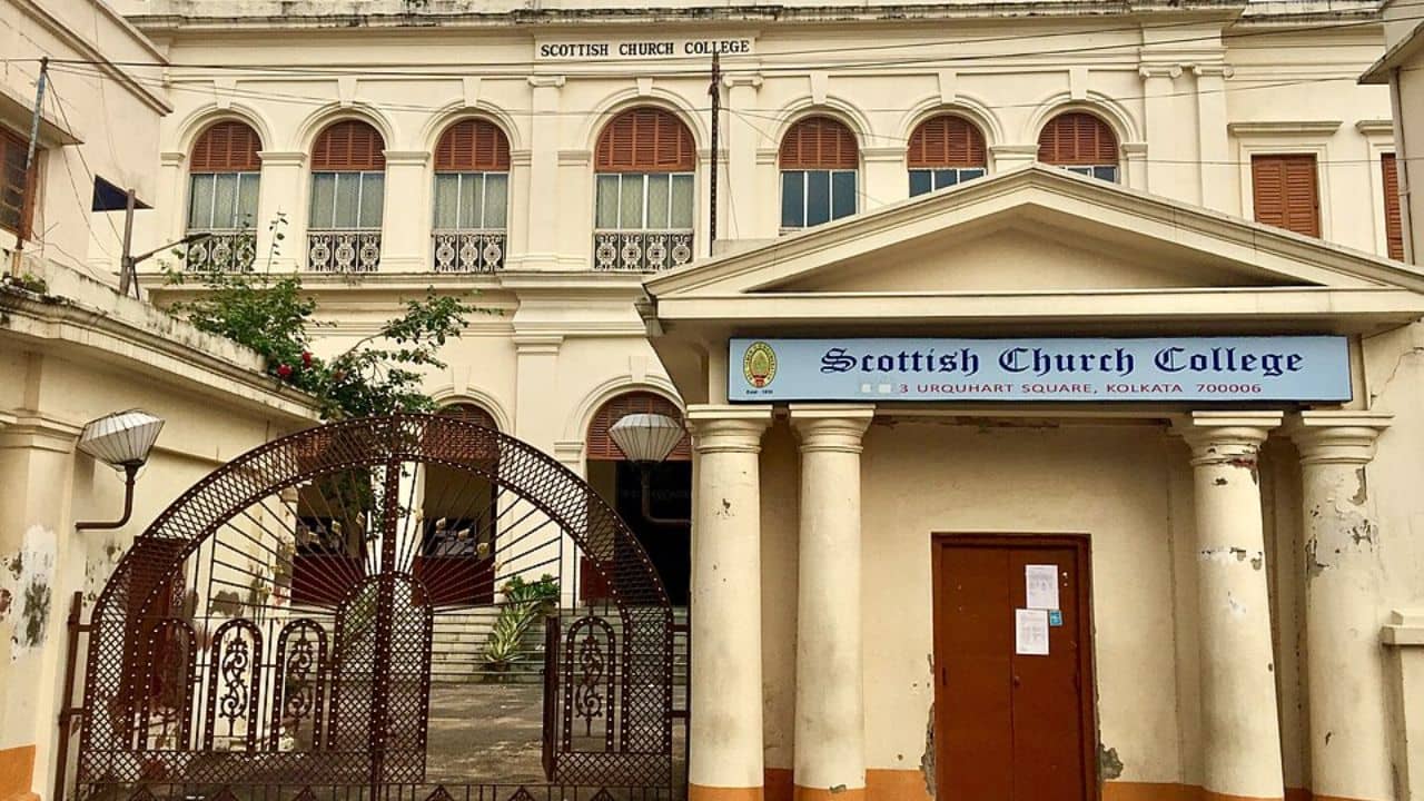 Scottish Church College: স্কটিশ চার্চ কলেজের ছাত্রীর রহস্যমৃত্যু, কারণ ঘিরে জল্পনা
