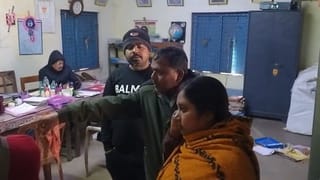 Habra: টিসি দিতে ৩০০ টাকা! প্রধান শিক্ষকের বিরুদ্ধে তোলাবাজির অভিযোগ থানায়