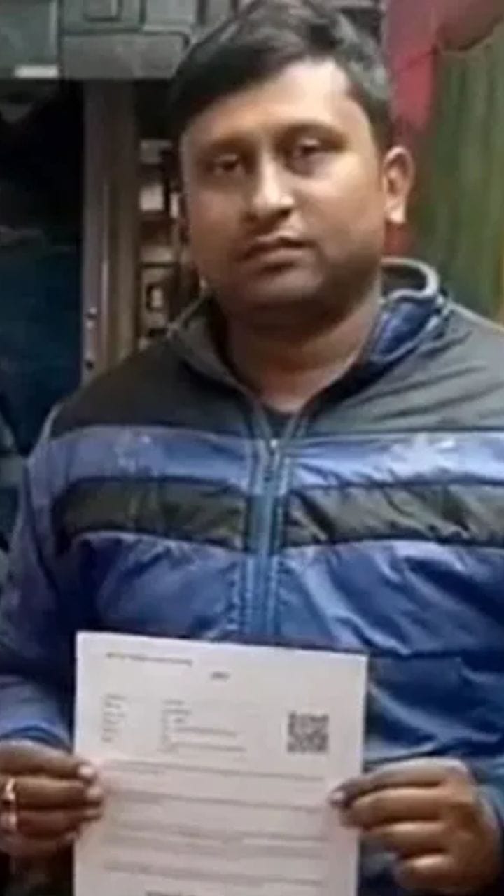 নিজেকেই শুনানির নোটিস দিলেন BLO!