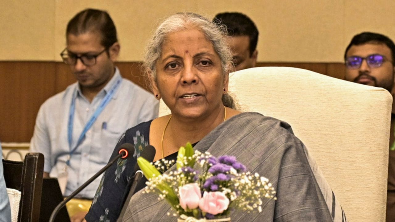 Income Tax: ৭ লাখ বা ১২ লাখ নয়, এবারের বাজেটে আরও আয়কর ছাড় দেবে সরকার?