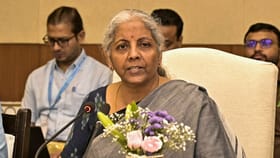 ৭ লাখ বা ১২ লাখ নয়, এবারের বাজেটে আরও আয়কর ছাড় দেবে সরকার?