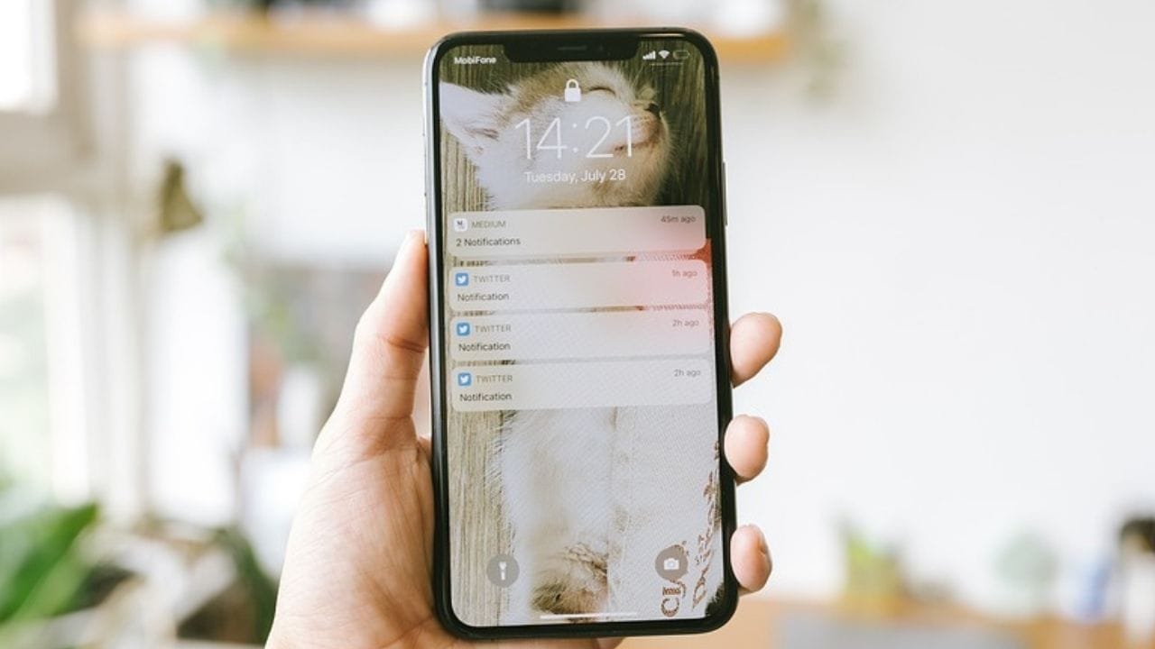 Mobile Hack: প্রতারকরা যতই চেষ্টা করুক, ফাঁদে ফেলতে পারবে না, একটা ট্রিক শিখে রাখুন…