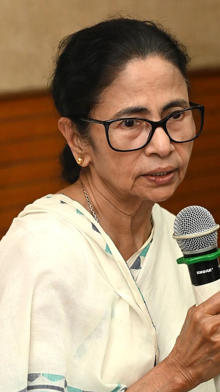 ২৫ ডিসেম্বর অটল বিহারী বাজপেয়ীর জন্মদিন নয়: মমতা বন্দ্যোপাধ্যায়