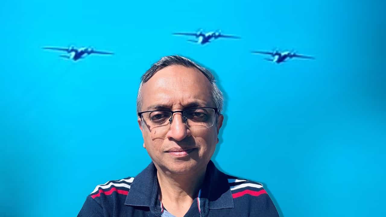 Aviation fuel: চপ ভাজার তেল দিয়েই উড়েছে ভারতীয় সেনার যুদ্ধবিমান, বড় সাফল্য বাঙালি বিজ্ঞানীর Aviation fuel: চপ ভাজার তেল দিয়েই উড়েছে ভারতীয় সেনার যুদ্ধবিমান, বড় সাফল্য বাঙালি বিজ্ঞানীর