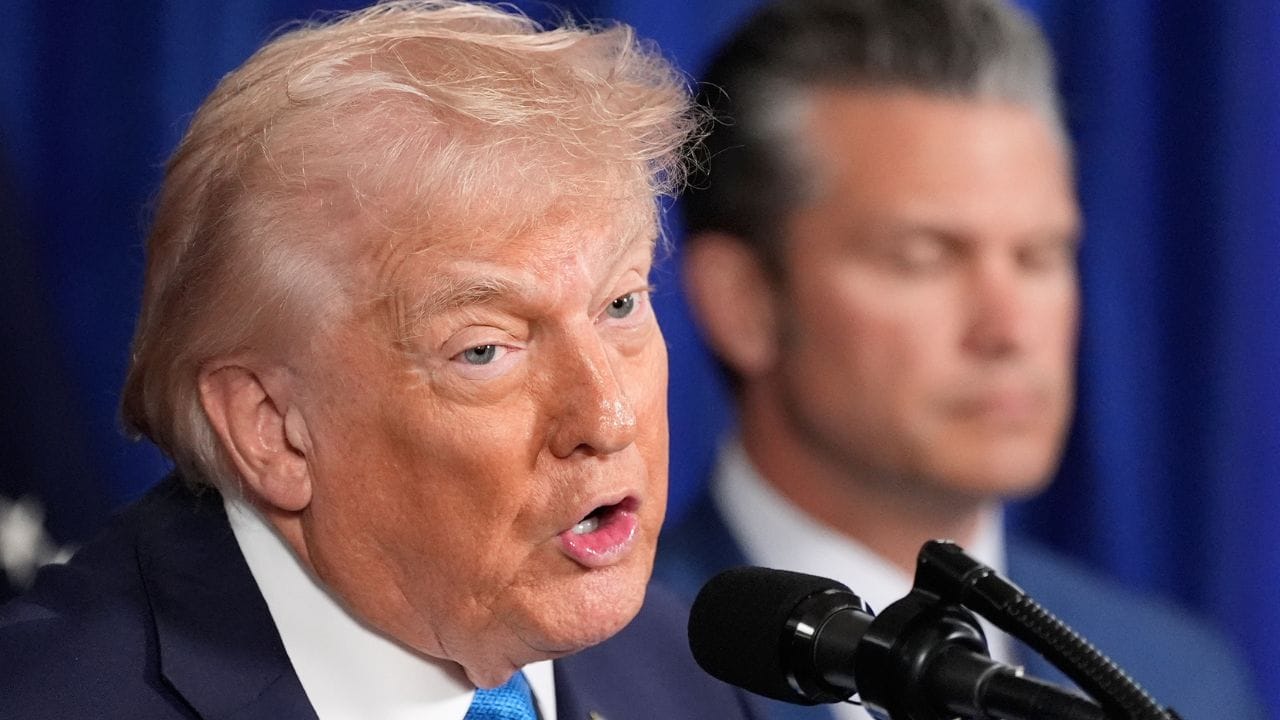 US Tariff: ৫০-এ শান্তি নেই, ভারতের উপরে এবার ৫০০ শতাংশ শুল্ক চাপাবে আমেরিকা? US Tariff: ৫০-এ শান্তি নেই, ভারতের উপরে এবার ৫০০ শতাংশ শুল্ক চাপাবে আমেরিকা?