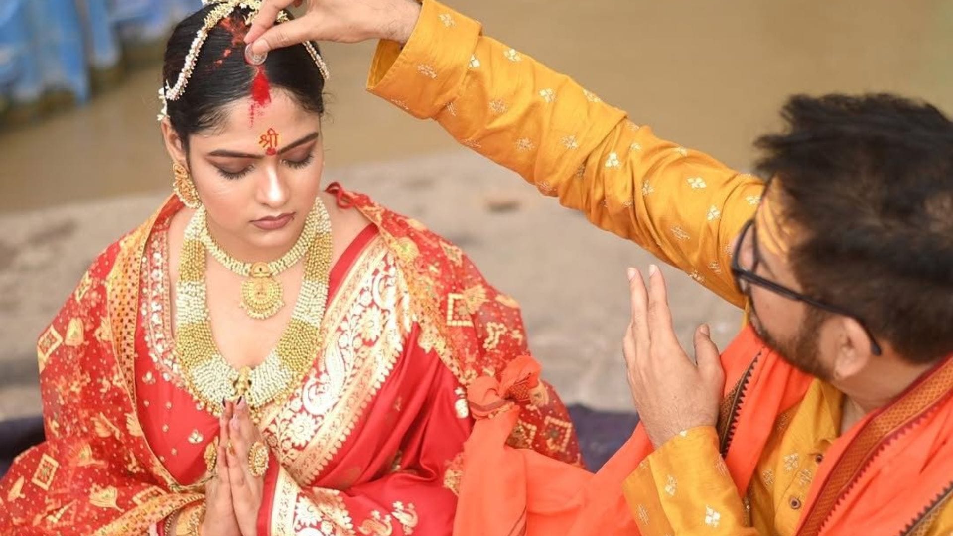 ‘আমি ফিজিক্যালি অসুস্থ’, কোন ঘটনা সামনে আনলেন হিরণের নতুন বউ?