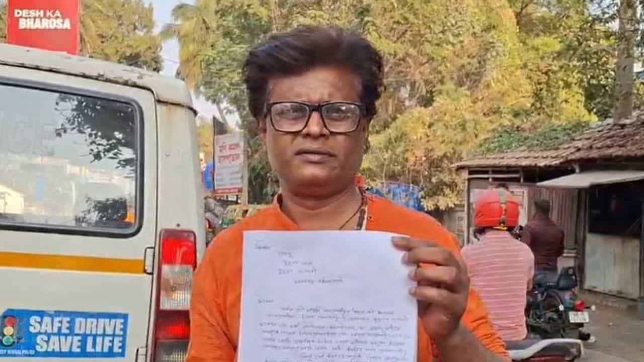 Hooghly: বক্তব্যকে বিকৃত করা হয়েছে, এবার থানায় অভিযোগ দায়ের বিজেপি নেতার Hooghly: বক্তব্যকে বিকৃত করা হয়েছে, এবার থানায় অভিযোগ দায়ের বিজেপি নেতার