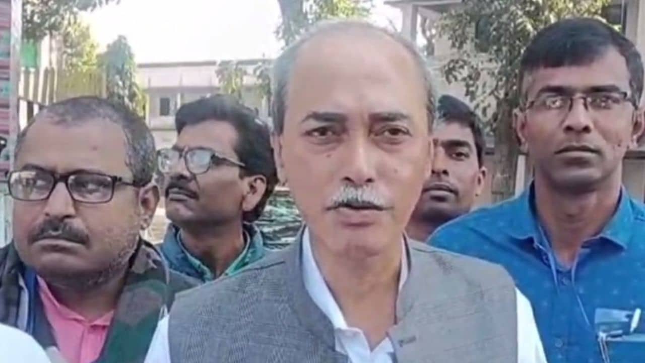 Madhyamik Exam: কোনও আনফেয়ার প্র‍্যাক্টিসকে বরদাস্ত করব না, পরিষ্কার বার্তা পর্ষদ সভাপতির