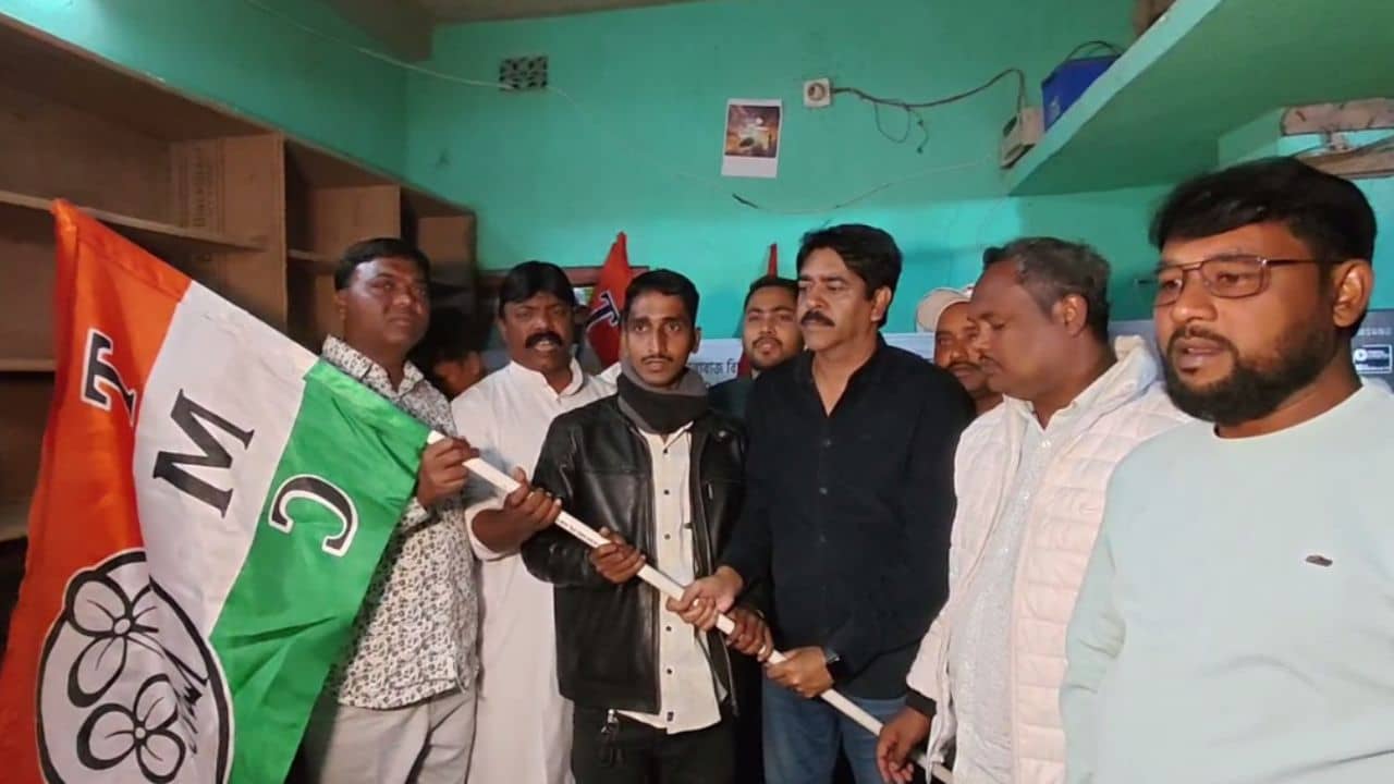 TMC Joining: মমতার সরকারের বাজেটের পরই ভাঙড়ে ISF-CPM ছেড়ে যোগ TMC-তে
