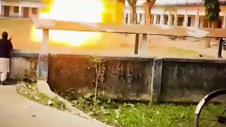 মাধ্যমিক চলাকালীনই ভয়ঙ্কর বিস্ফোরণ, পডুয়াদের যা হল... মাধ্যমিক চলাকালীনই ভয়ঙ্কর বিস্ফোরণ, পডুয়াদের যা হল...