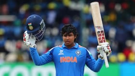 ফাইনালে বিধ্বংসী ১৭৫, বৈভব সংহারে ব্যাকফুটে ইংল্যান্ড!