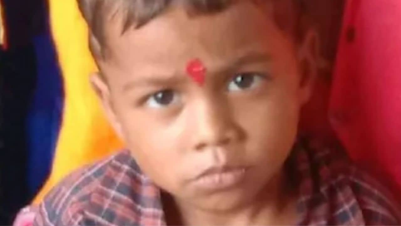 ৪ বছরের প্রিন্সকে খুঁজতে গোটা এক্সপ্রেসওয়ে খুঁড়ছে পুলিশ! নেপথ্যের কাহিনি গায়ে কাঁটা দেবে...