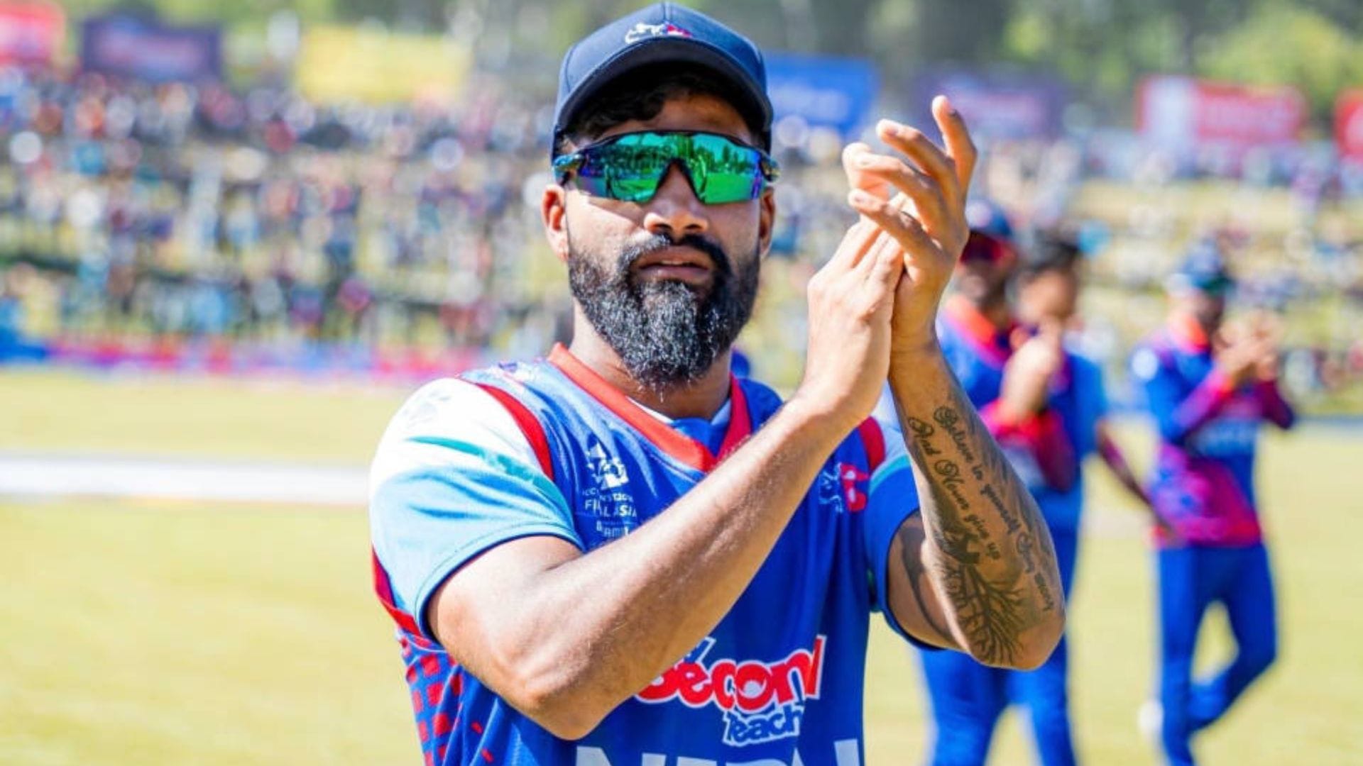 দীপেন্দ্র সিং আইরি- নেপালি ক্রিকেটার বিস্ফোরক ব্যাটিংয়ের জন্য চর্চায় রয়েছেন। তিনি এশিয়ান গেমসে মঙ্গোলিয়ার বিরুদ্ধে মাত্র ৯ বলে টি-টোয়েন্টি ক্রিকেটে দ্রুততম হাফ সেঞ্চুরির বিশ্বরেকর্ড গড়েছিলেন। পাশাপাশি একজন দক্ষ অলরাউন্ডার। তবে দীপেন্দ্রর কাছে এটা বড় পরীক্ষা। বিশ্বকাপের আসরে তিনি কতটা সফল হন, তা দেখার অপেক্ষায় থাকবে অনেকেই। 