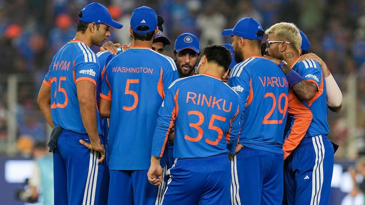 INDvsWI : ধুরন্ধর, লেজার শোয়ের মাঝে জয়ের আশা ভারত ব্রিগেডের !