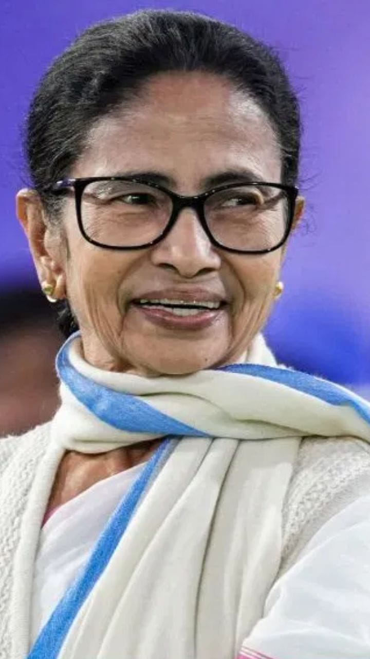 ভোটের মুখে বড় ঘোষণা! বাড়ল লক্ষ্মীর ভান্ডারের টাকা