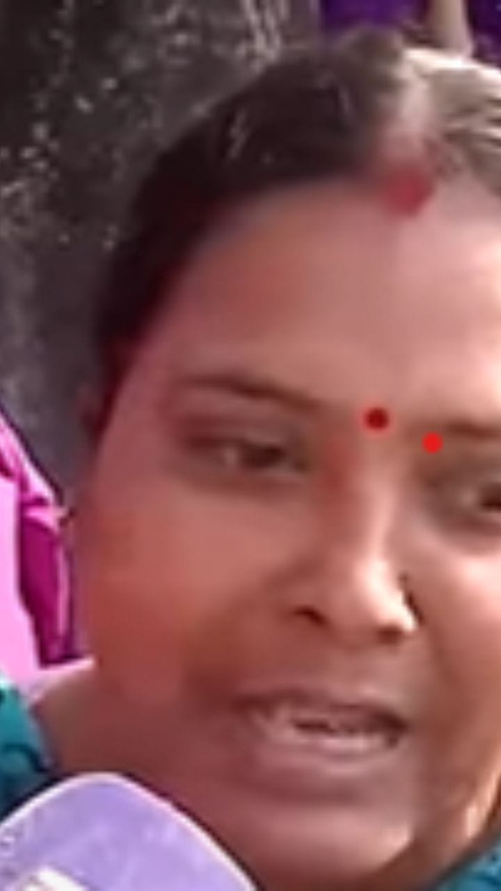 'মুখ্যমন্ত্রী আমাদের সৎ মায়ের মতো ব্যবহার করছেন', কে বললেন একথা?