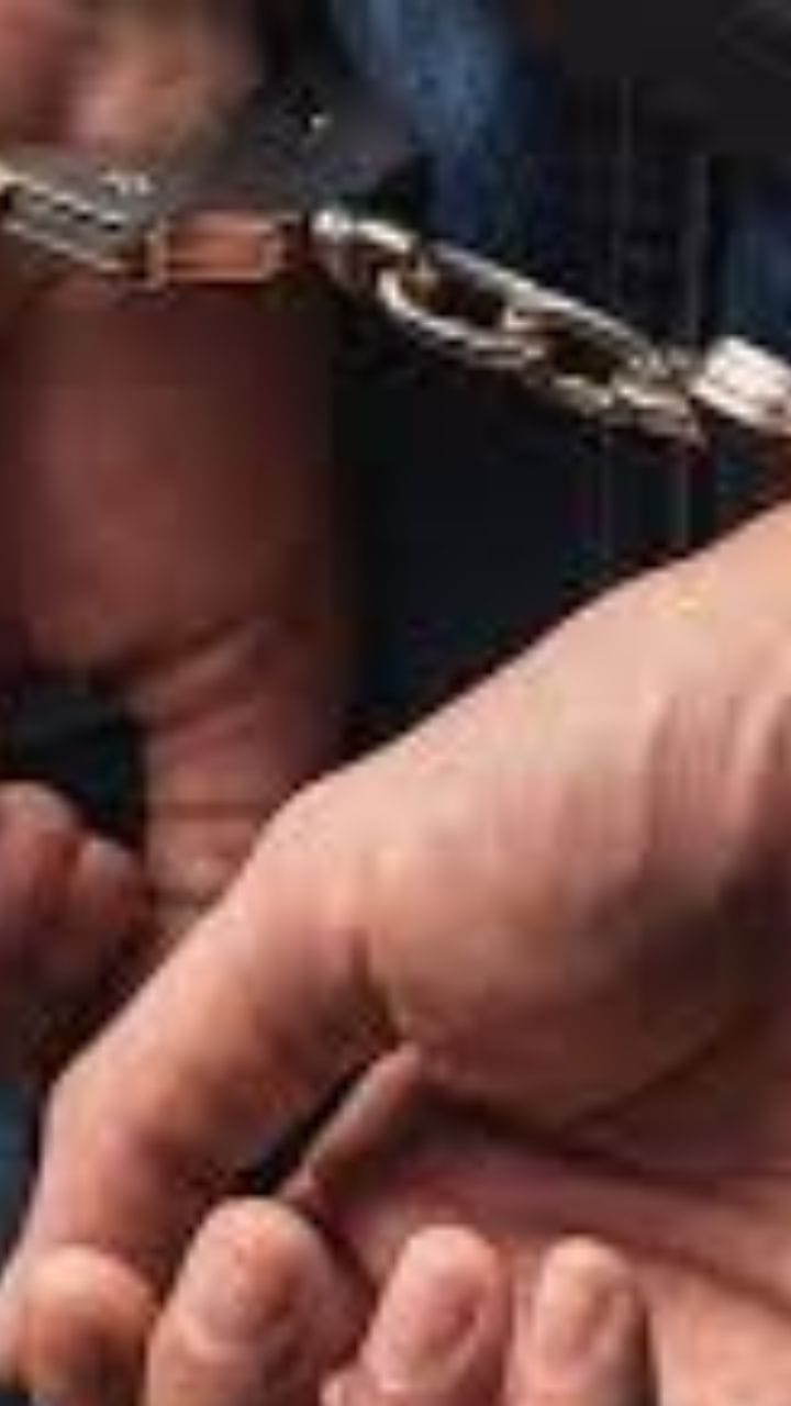 রাষ্ট্রদ্রোহিতার অভিযোগ দেখিয়ে ডিজিটাল অ্যারেস্ট অবসরপ্রাপ্ত শিক্ষককে!