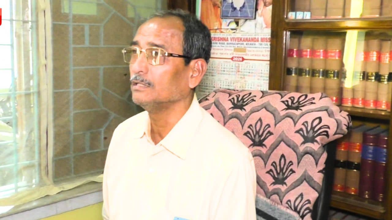 TMC Councillor: কাউন্সিলরের ফাঁসির দাবিতে রণক্ষেত্র ব্যারাকপুর, স্তব্ধ বিটি রোড