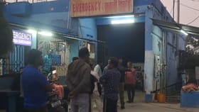 মদ খাওয়ার টাকা দেবে না মা, বঁটি দিয়েই এলোপাথাড়ি কোপাল ছেলে