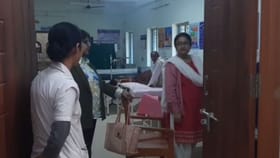 ভূগোল পরীক্ষার দিন বমি ছাত্রীর, চিকিৎসকরা যা বললেন চমকে গেলেন সকলে