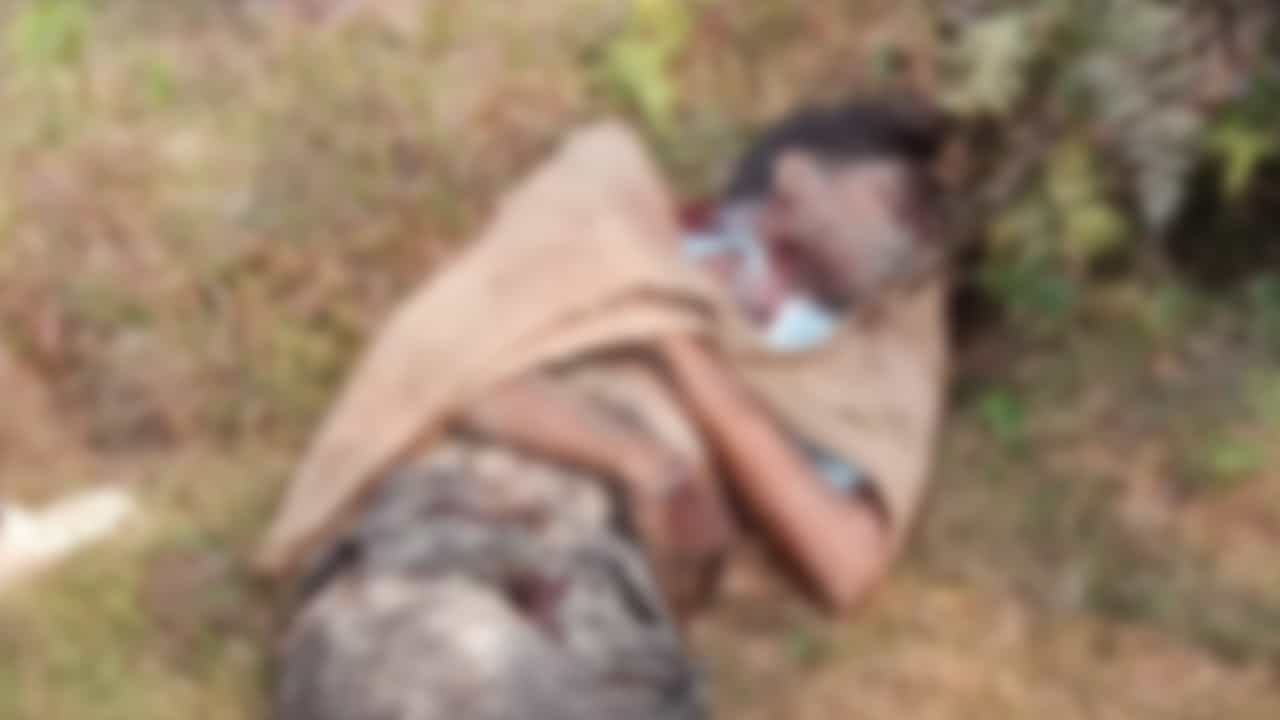 Jalpaiguri: পোড়াতে গিয়ে মর্টার শেল বিস্ফোরণে ছিন্নভিন্ন কিশোর, শোরগোল মালবাজারে Jalpaiguri: পোড়াতে গিয়ে মর্টার শেল বিস্ফোরণে ছিন্নভিন্ন কিশোর, শোরগোল মালবাজারে