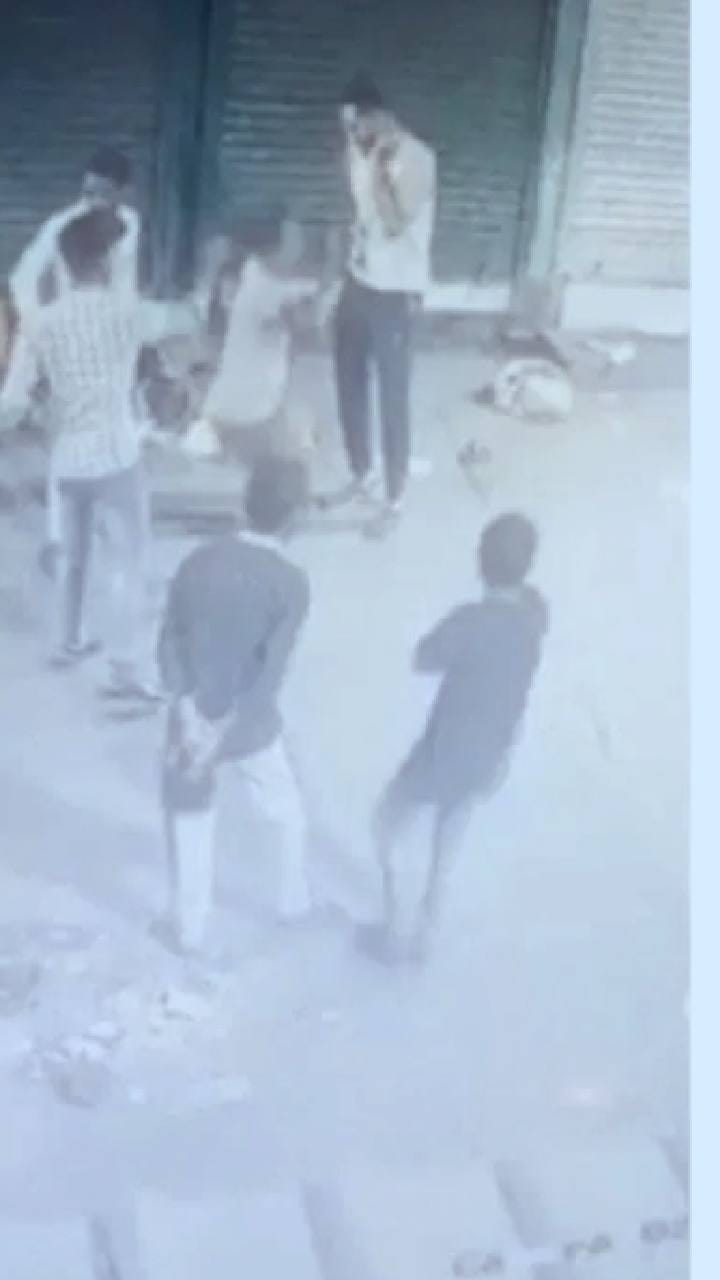 তিলজলায় গুলিকাণ্ড: বাবা-ছেলে শ্রীঘরে থাকলেও কাটছে না আতঙ্ক, পরিবারের ওপর ফের হামলার হুমকি!