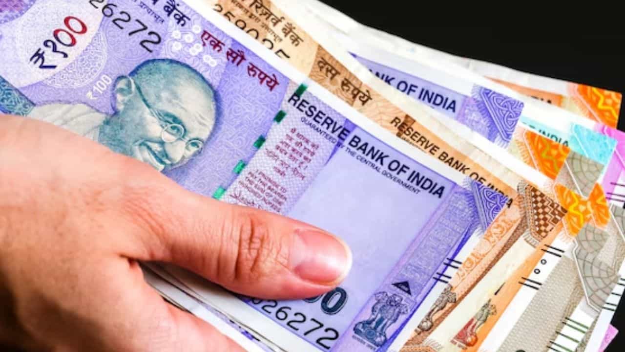 RBI বদলে দিল ১০০ টাকা, ৫০০ টাকার নোট! পুরনো নোটের কী হবে? RBI বদলে দিল ১০০ টাকা, ৫০০ টাকার নোট! পুরনো নোটের কী হবে?