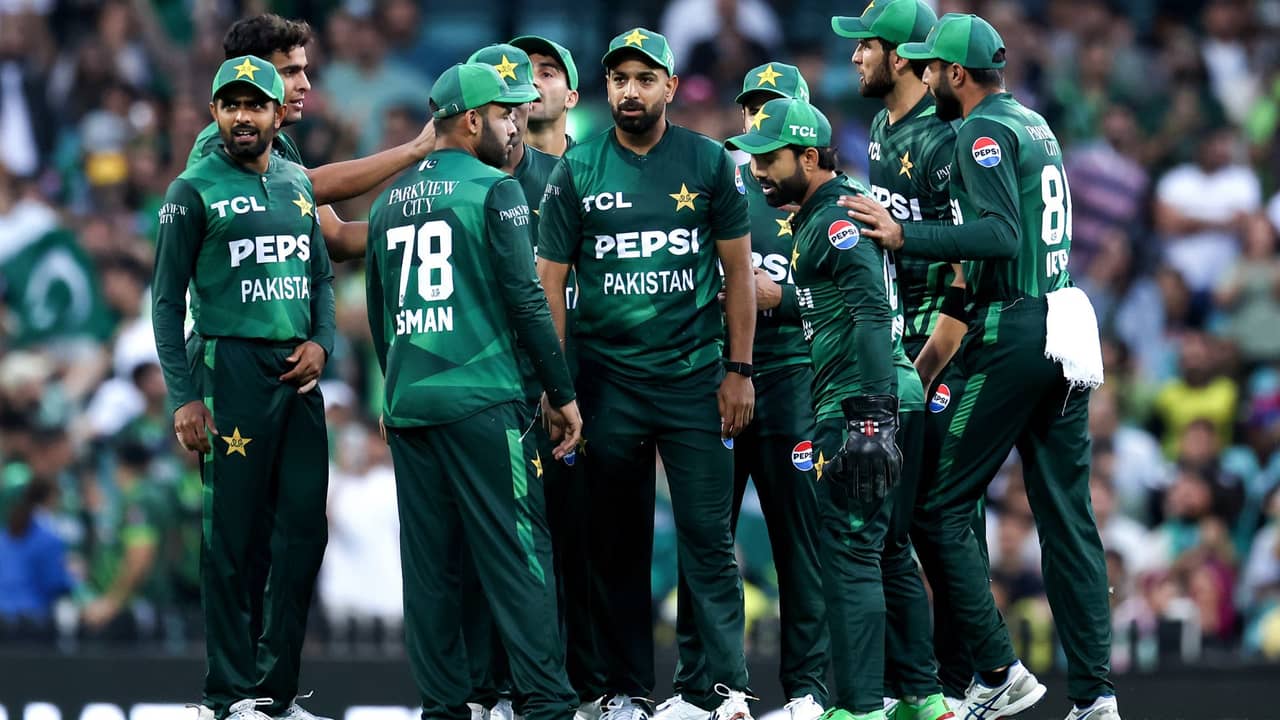 PAK vs ENG, T20 World Cup: স্পিন বনাম স্পিনের যুদ্ধে উদ্বেগ বাড়াচ্ছে বাবর-ব্রুকদের ফর্মে না থাকা!