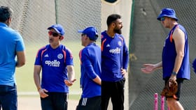 ভারত-জিম্বাবোয়ে ম্যাচ নিয়ে চিন্তা, শিশির তাড়াতে নয়া পন্থা!