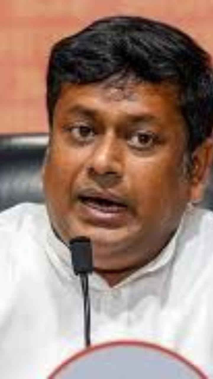 সেকুলার পার্টিকে রসুনের সঙ্গে তুলনা কেন সুকান্তর?