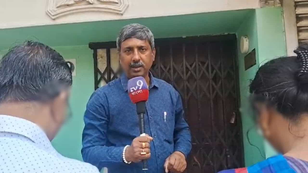 R G Kar: 'মুখ্যমন্ত্রী এবার আমাদের জন্য আদালতে সওয়াল করুন', আরজি কর মামলায় কি নয়া মোড়? কী বলছেন তিলোত্তমার মা?