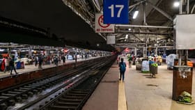 বিভিন্ন স্টেশন কীভাবে নোংরা হচ্ছে? তথ্য সামনে আনল পূর্ব রেল