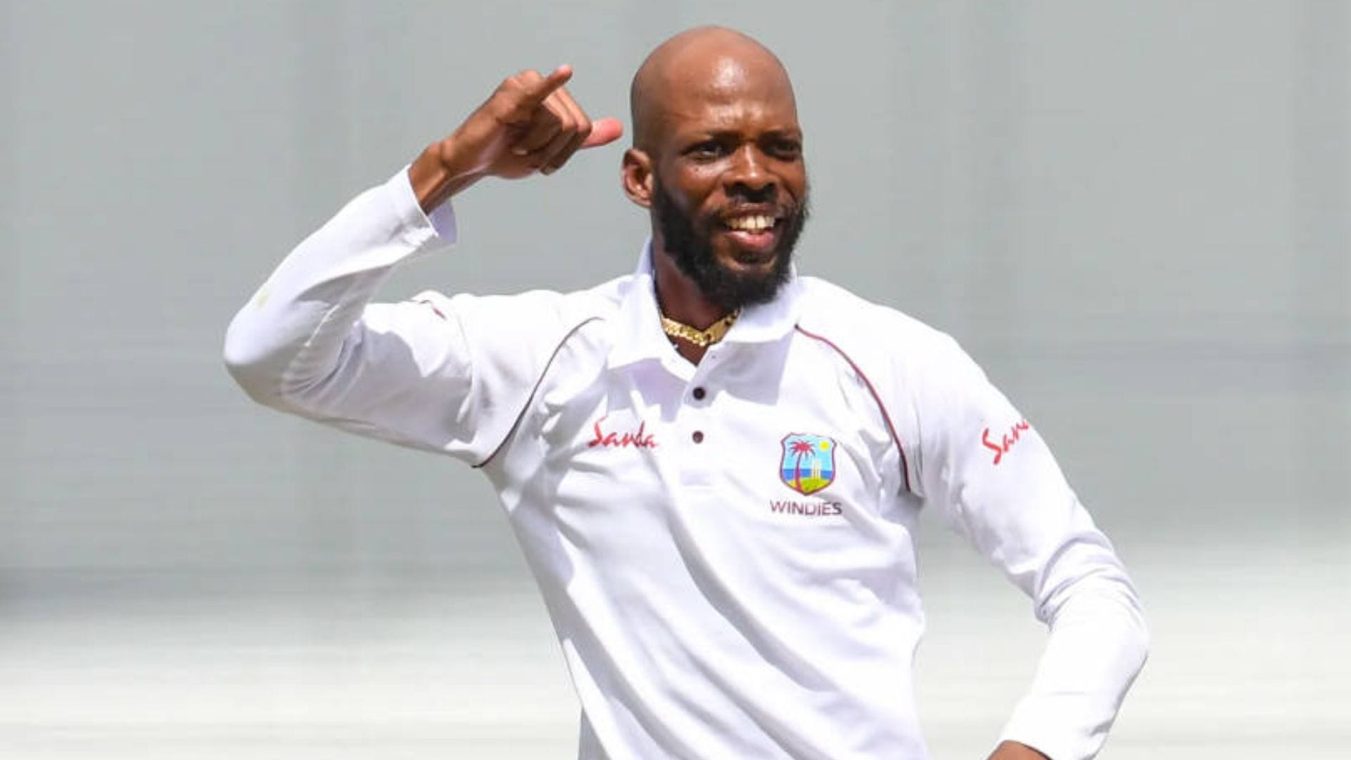 রস্টন চেজ- ওয়েস্ট ইন্ডিয়ান বেশ চর্চিত অলরাউন্ডার। ব্যাটিংয়ের পাশাপাশি অফস্পিনের হাতটাও চমৎকার। মাঠে নানা ভূমিকায় দেখা যাবে তাঁকে। দলকে ব্যাট ও বল হাতে সাফল্য দেওয়ার গুরু দায়িত্ব নিতে হবে রস্টনকে। ছোট ফর্ম্যাটে ওয়েস্ট ইন্ডিজ দু'বার বিশ্বকাপ চ্যাম্পিয়ন। রস্টনরা কি আবার দেশকে কাপ দিতে পারবেন?