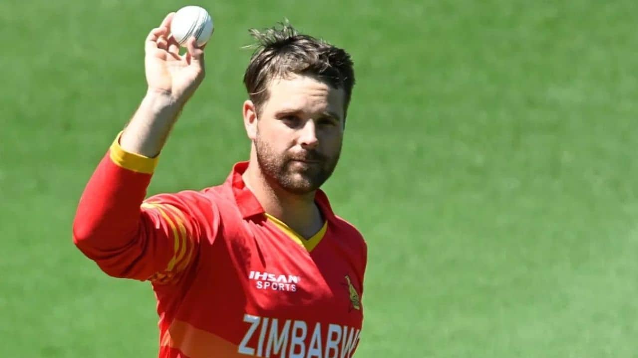 T20 World Cup: ছেঁড়া জুতো থেকে ১০৩ মিটারের ছক্কা! জিম্বাবোয়ের স্বপ্নযাত্রায় রায়ান বার্লের উত্থান
