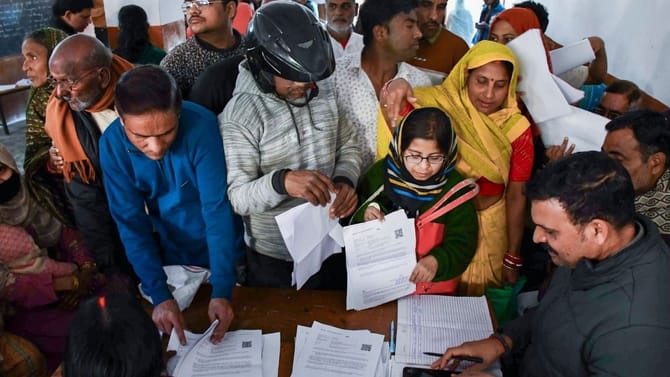 রাত পোহালেই তালিকা, তার আগে জেনে নিন কোন জেলায় ক'লক্ষের নাম অমীমাংসিত?