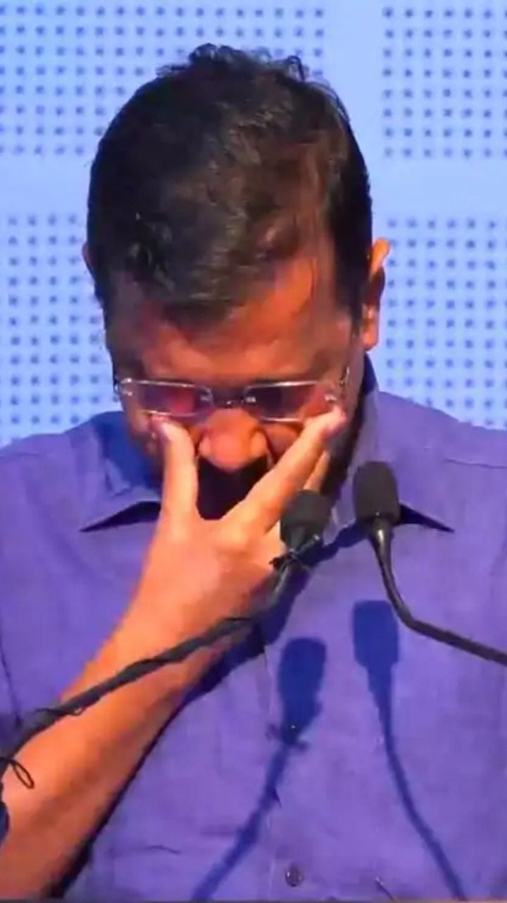 ‘আমি দুর্নীতি করিনি’, হাউহাউ করে কেঁদে ফেললেন কেজরীবাল