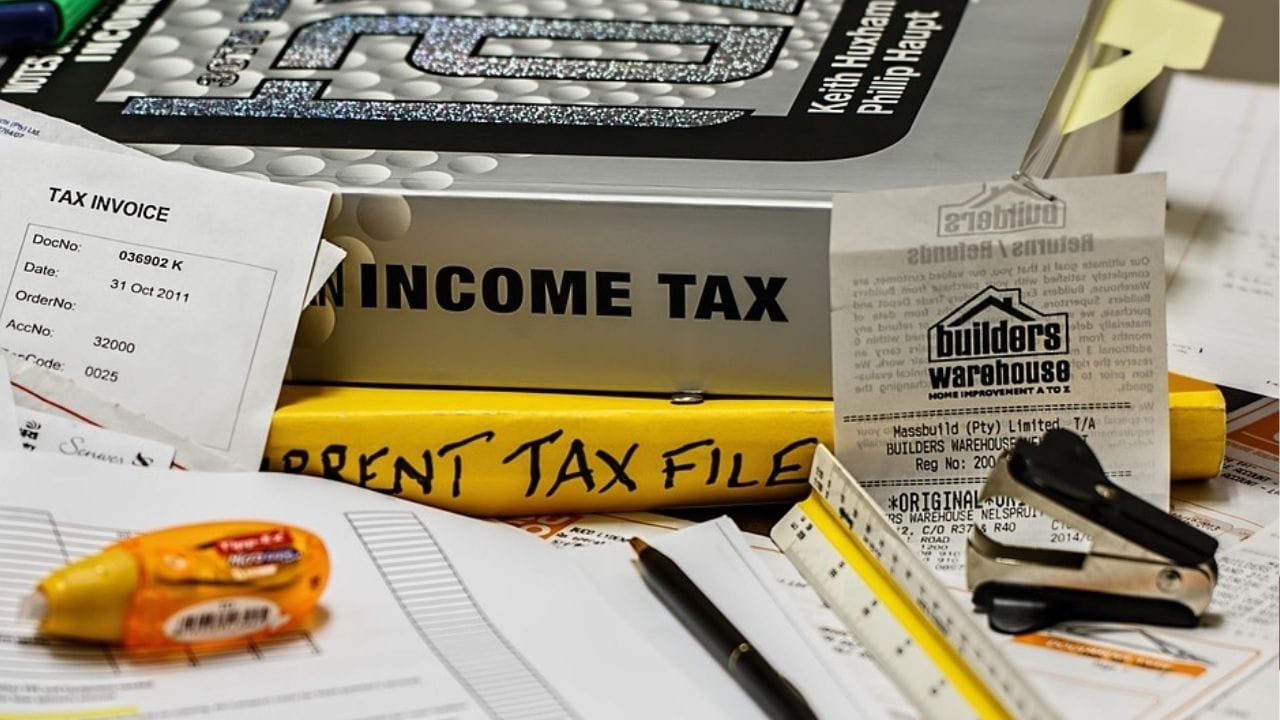 Income Tax: ৩১ মার্চের আগে এই সমস্ত কাজগুলি করে ফেলুন, নাহলে খরচ বেড়ে যাবে অনেকটা Income Tax: ৩১ মার্চের আগে এই সমস্ত কাজগুলি করে ফেলুন, নাহলে খরচ বেড়ে যাবে অনেকটা